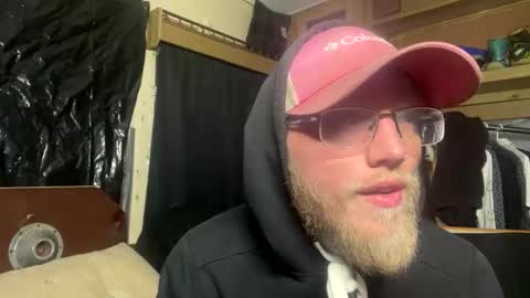 Snapshot of dilf_96 chatting on January 13, 3:56 am Daddy online show from January 13, 3:56 am