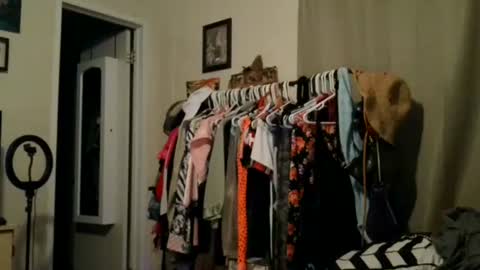 Snapshot of dimepiecexxx chatting on September 16, 10:27 am Sofie online show from September 16, 10:27 am