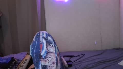 Snapshot of dimepiecexxx chatting on October 29, 6:26 am Sofie online show from October 29, 6:26 am