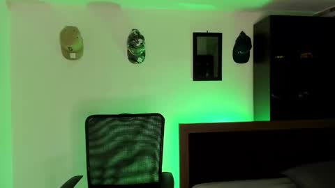 dimitri_higt online show from September 9, 6:51 pm