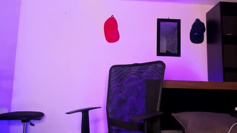 dimitri_higt online show from September 18, 9:50 pm