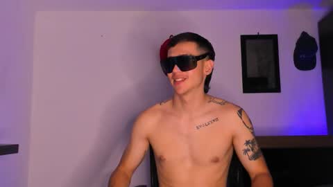 dimitri_higt online show from September 20, 4:52 pm