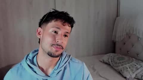 Snapshot of dimitri_targaryen chatting on February 12, 9:21 pm Fabian online show from February 12, 9:21 pm