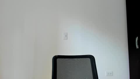 Snapshot of dimitricaruso chatting on January 16, 9:19 pm dimitricaruso online show from January 16, 9:19 pm