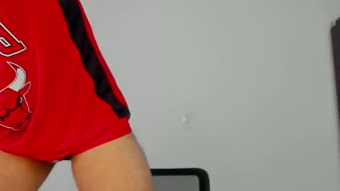 Snapshot of dimitricaruso chatting on February 10, 11:55 pm dimitricaruso online show from February 10, 11:55 pm