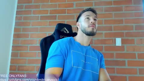 Snapshot of dimitricaruso chatting on December 20, 10:17 pm dimitricaruso online show from December 20, 10:17 pm