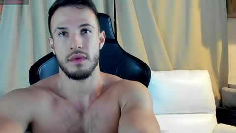 Snapshot of dimitricaruso chatting on April 21, 1:42 am dimitricaruso online show from April 21, 1:42 am