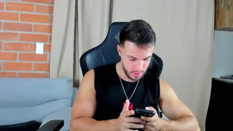 Snapshot of dimitricaruso chatting on June 17, 11:38 pm dimitricaruso online show from June 17, 11:38 pm
