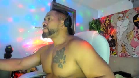 Snapshot of dimitry_muscle chatting on October 21, 2:01 am dimitry kyle mucle online show from October 21, 2:01 am