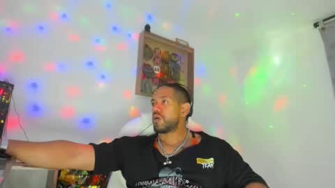 Snapshot of dimitry_muscle chatting on November 29, 2:47 am dimitry kyle mucle online show from November 29, 2:47 am