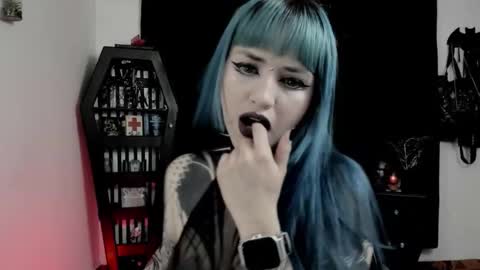 dimmuanddarkness online show from March 28, 11:32 am