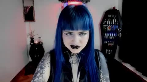 Snapshot of dimmuanddarkness chatting on July 16, 10:10 am dimmuanddarkness online show from July 16, 10:10 am