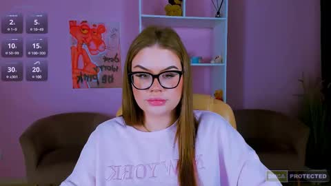 Snapshot of dina_fox_ chatting on December 19, 12:23 pm dina_fox_ online show from December 19, 12:23 pm