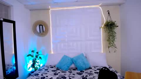 DINA online show from March 10, 4:23 pm