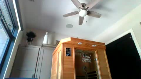 dinger524678 online show from June 19, 6:45 pm