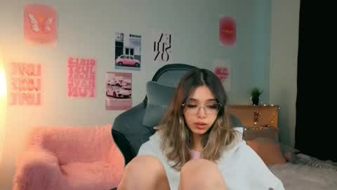 Sara Connor online show from February 17, 1:07 pm