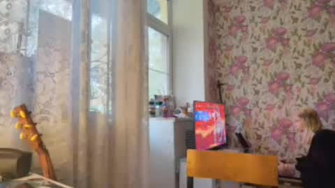 dinorahmroczkowski online show from September 25, 7:56 am