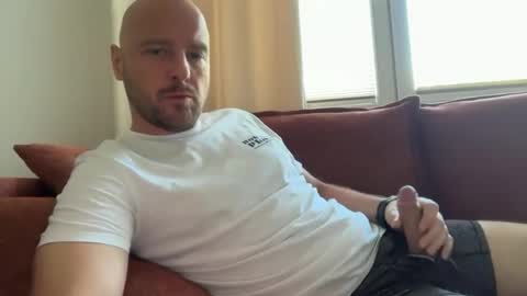 diogotenerife online show from May 3, 7:47 am