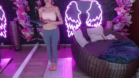 Snapshot of dione_lake chatting on May 29, 12:58 pm Dion online show from May 29, 12:58 pm