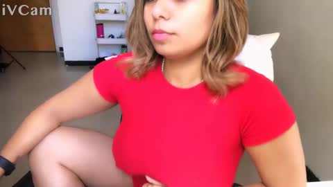 diosadeluniverso_ online show from October 21, 12:39 pm