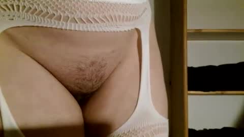 Shelly online show from October 29, 10:33 pm