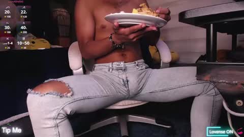 Snapshot of dirty_27cms chatting on February 15, 7:39 pm dirty_27cms online show from February 15, 7:39 pm