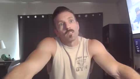 Snapshot of dirty_birdy_ chatting on April 20, 8:43 pm dirty_birdy_ online show from April 20, 8:43 pm