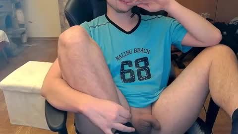 Snapshot of dirty_fun_boy chatting on December 3, 9:33 am dirty_fun_boy online show from December 3, 9:33 am
