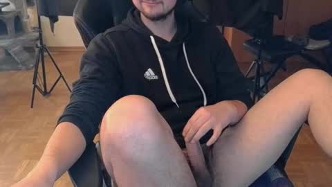 Snapshot of dirty_fun_boy chatting on October 31, 9:54 am dirty_fun_boy online show from October 31, 9:54 am