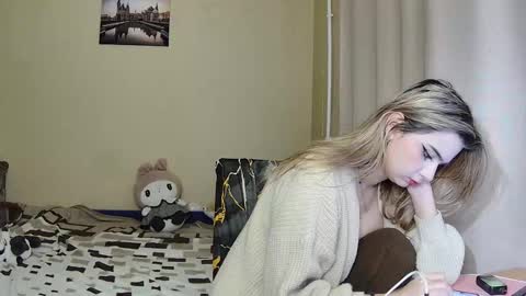 Snapshot of dirty_kiss69 chatting on February 13, 8:05 pm Dirty Kiss69 online show from February 13, 8:05 pm