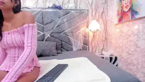 Snapshot of dirty_miia chatting on October 24, 12:34 pm MIA online show from October 24, 12:34 pm