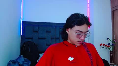 dirty model online show from September 9, 7:13 pm