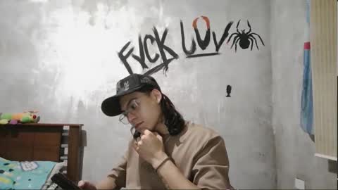 dirty model online show from March 29, 6:13 am