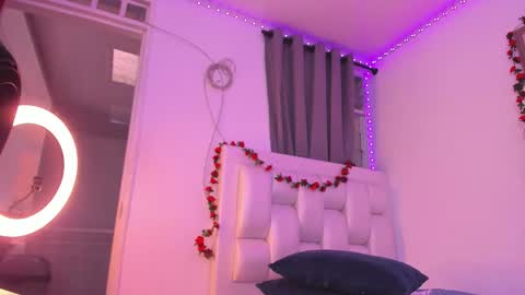 Snapshot of dirty_sex__ chatting on February 14, 11:01 pm Samantha online show from February 14, 11:01 pm