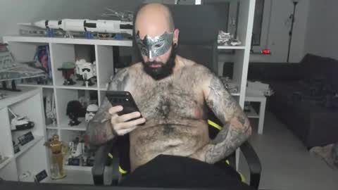 Robert online show from October 26, 2:06 am