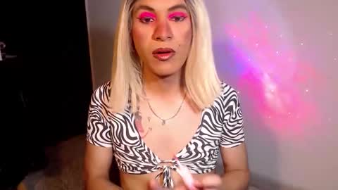 dirtydanezka online show from November 18, 3:23 am