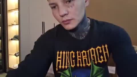 dirtymercedes online show from June 25, 2:44 am