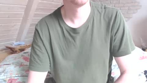 Snapshot of dirtynils0489 chatting on February 4, 10:54 am Nils online show from February 4, 10:54 am