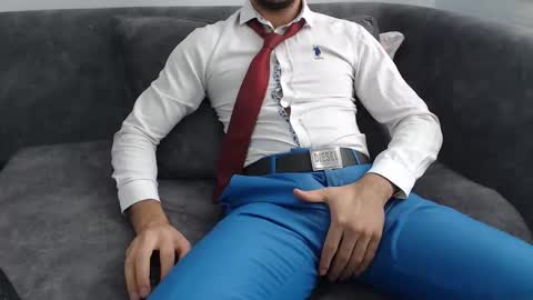 Snapshot of dirtyybooyy77 chatting on November 11, 10:15 am dirtyybooyy77 online show from November 11, 10:15 am