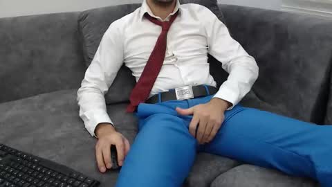 dirtyybooyy77 online show from November 30, 11:31 pm