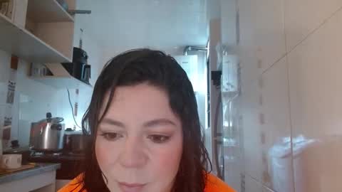 Snapshot of disneey2888 chatting on February 9, 12:42 pm disneey2888 online show from February 9, 12:42 pm