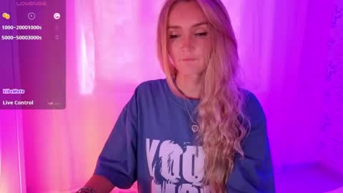 Snapshot of disney__princess chatting on August 2, 4:27 pm JASMINE online show from August 2, 4:27 pm