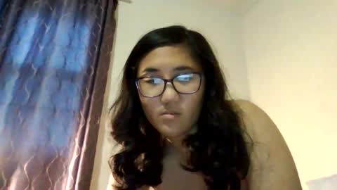 Snapshot of disneymom2030 chatting on November 2, 10:23 pm disneymom2030 online show from November 2, 10:23 pm