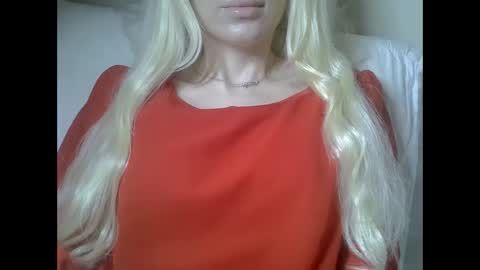 DitaMilton online show from December 22, 8:06 pm