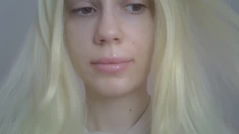 DitaMilton online show from April 12, 9:58 am