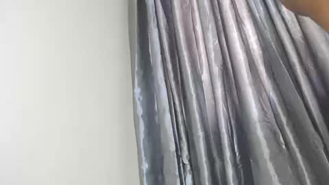 Snapshot of diva_kiki chatting on October 19, 6:47 am Diva online show from October 19, 6:47 am