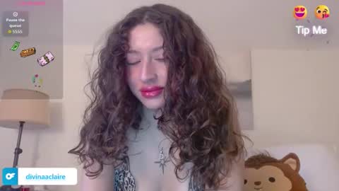 Divina Claire    online show from November 13, 10:30 pm