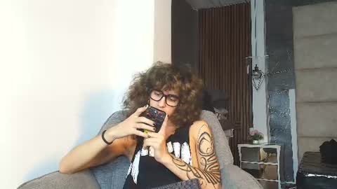 Snapshot of divine____ chatting on July 30, 10:42 pm DIVINE online show from July 30, 10:42 pm