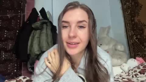 Snapshot of divine_beauty_girl chatting on February 16, 10:54 am Valerie online show from February 16, 10:54 am