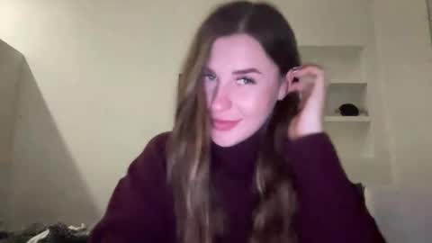 Snapshot of divine_beauty_girl chatting on March 7, 6:22 pm Valerie online show from March 7, 6:22 pm